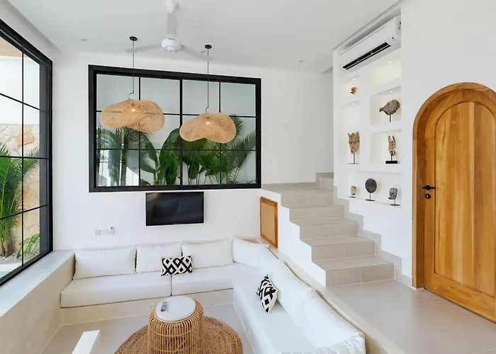 Playa 14 - Brand New 2br Designer Holiday home