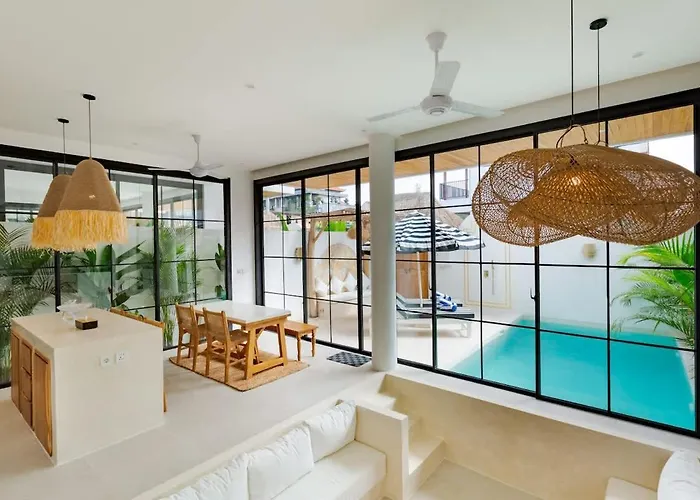 Playa 14 - Brand New 2br Designer