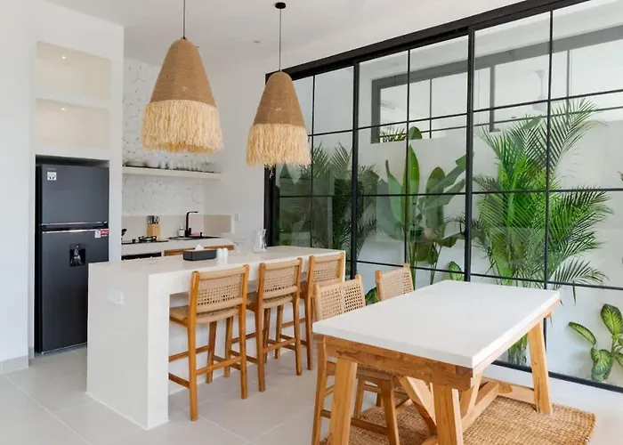 Playa 14 - Brand New 2br Designer Holiday home